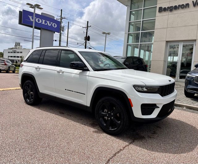 2025 Jeep Grand Cherokee SUV 
