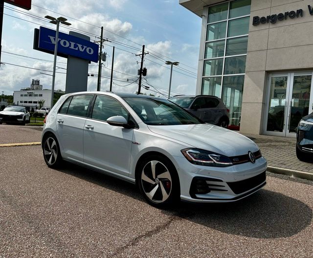 2018 Volkswagen Golf GTI 2.0T Autobahn w/Performance 4dr DSG's photo