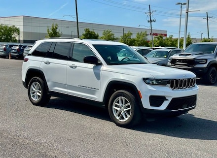 2024 Jeep Grand Cherokee Laredo SUV