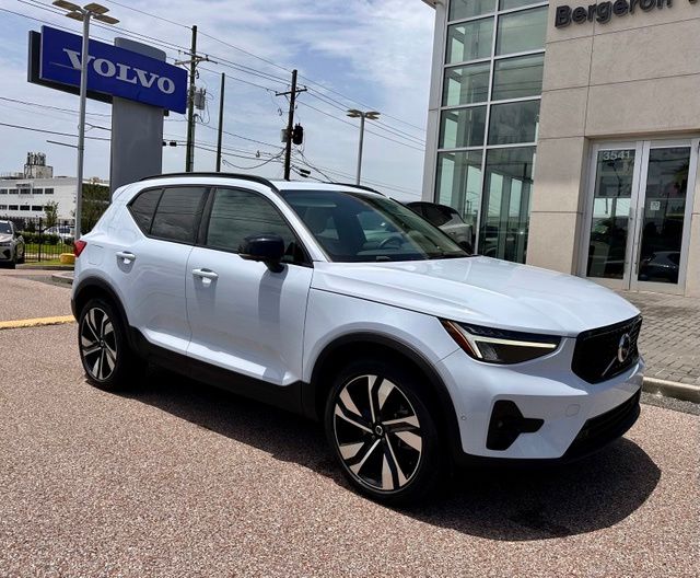 2024 Volvo XC40