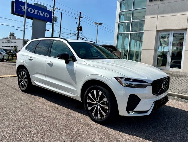 2024 Volvo XC60 B5 Core Dark