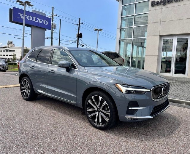 2023 Volvo XC60 B5 Ultimate Bright