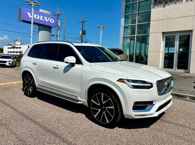2024 Volvo XC90 B6 Plus Bright