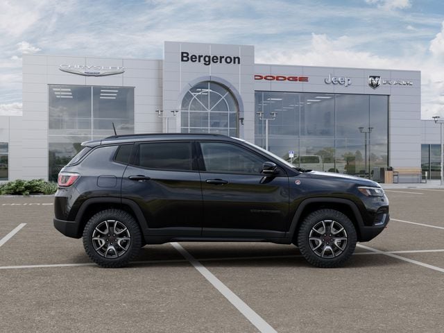 2026 Jeep Compass Trailhawk - Photo 21