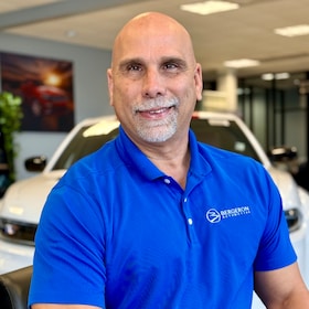Staff member Mario Valero from ID_4df4300478dc