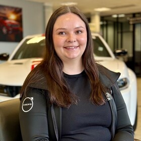 Staff member Samantha Rigby from ID_4e9e4588cdde