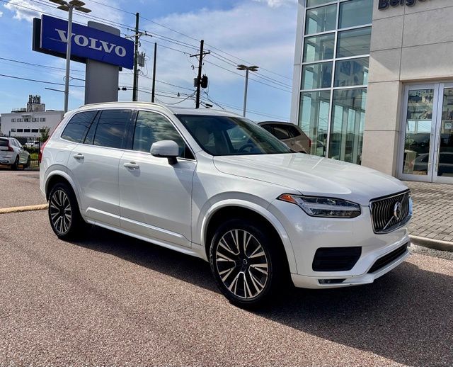 2020 Volvo XC90 T6 Momentum