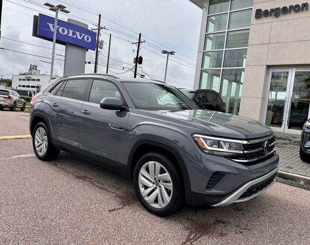 2021 Volkswagen Atlas Cross Sport 3.6L V6 SE w/Tech's photo