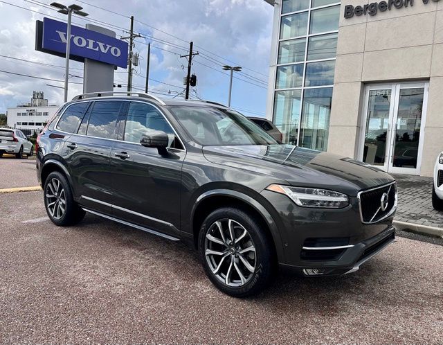 2018 Volvo XC90 T6 Momentum