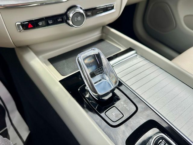 2026 Volvo XC60 Ultra - Photo 33