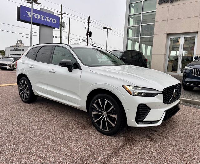 2024 Volvo XC60 B5 Plus Dark Theme AWD's photo
