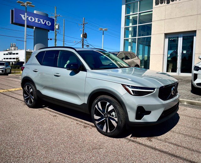 2026 Volvo XC40