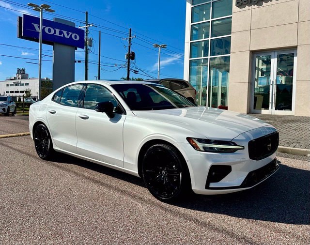 2024 Volvo S60 Plus