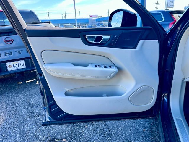 2026 Volvo XC60 Ultra - Photo 12
