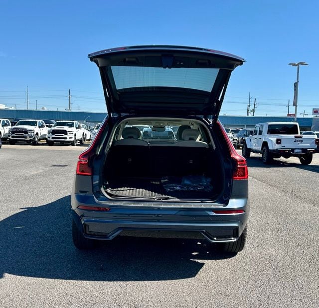 2026 Volvo XC60 Ultra - Photo 9