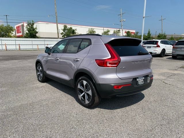 2026 Volvo XC40 Plus - Photo 8