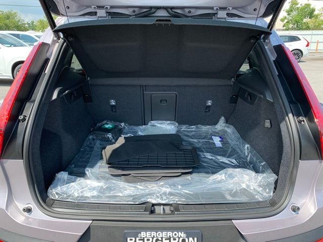 2026 Volvo XC40 Plus - Photo 11
