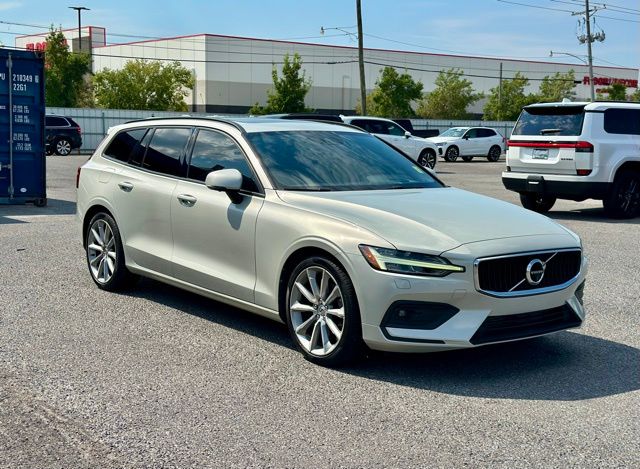 2020 Volvo V60 T5 Momentum