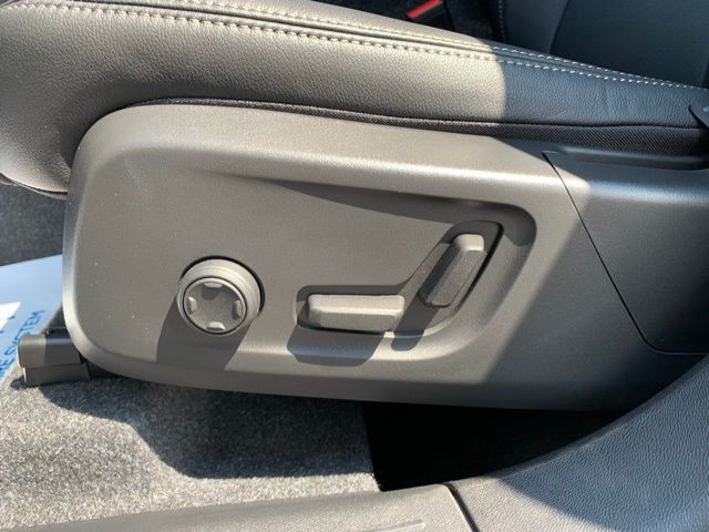 2026 Volvo XC40 Plus - Photo 20