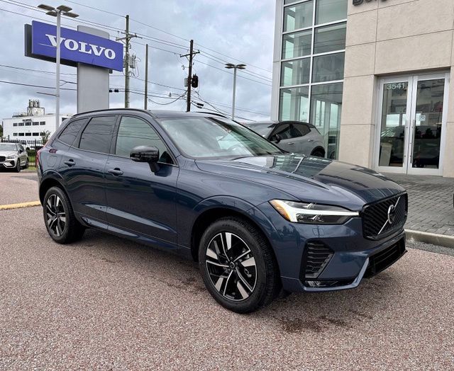 2026 Volvo XC60 B5 Core Dark AWD's photo