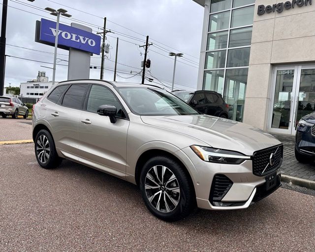 2025 Volvo XC60 B5 Plus Dark AWD's photo