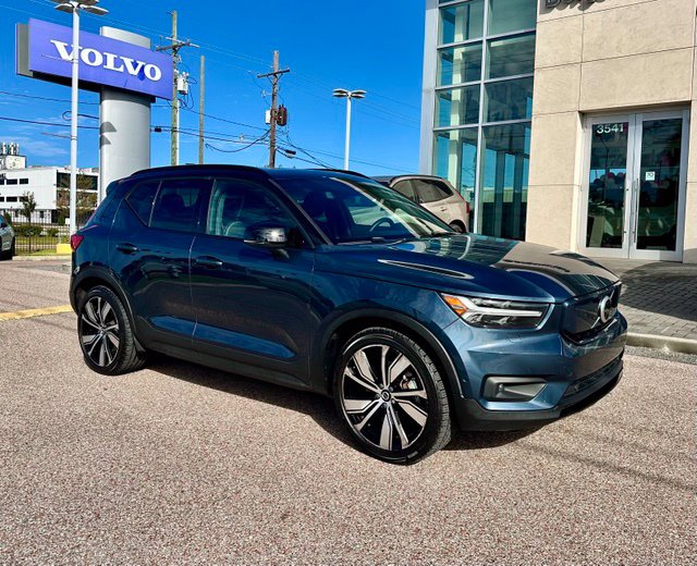 2022 Volvo XC40 Plus