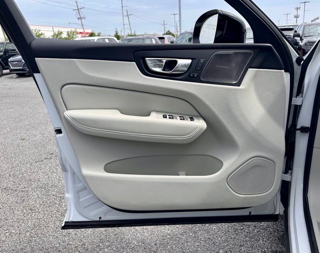 2026 Volvo XC60 Ultra - Photo 14