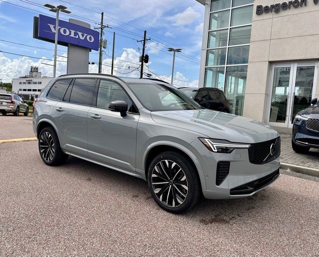 2026 Volvo XC90 B6 Ultra Dark 7-Seater 4WD's photo