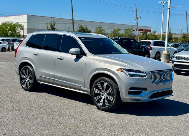 2024 Volvo XC90 B6 Plus 7-Seater Bright theme 4WD's photo