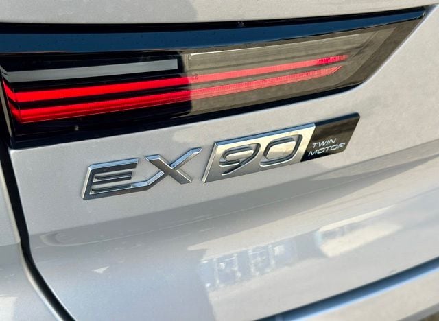 2025 Volvo EX90 Plus - Photo 14