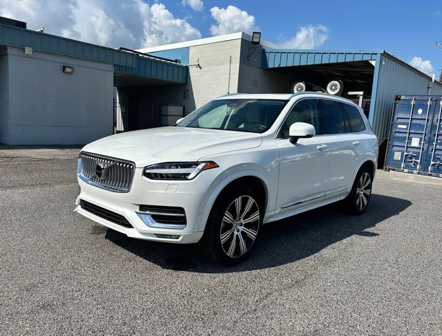 2024 Volvo XC90 Plus photo 3