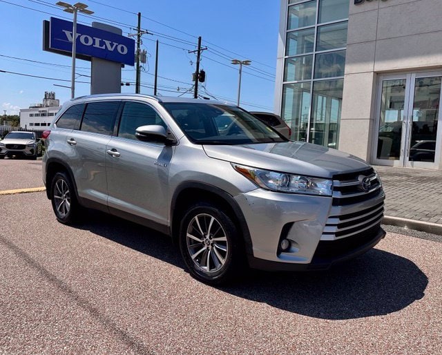 2019 Toyota Highlander Hybrid XLE AWD photo