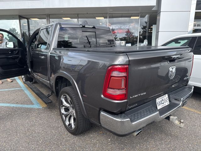 2022 Ram 1500 Limited photo 2