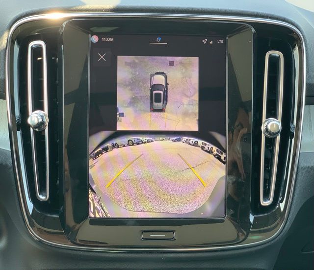 2026 Volvo XC40 Plus - Photo 31