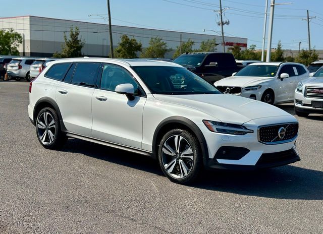 2026 Volvo V60 Cross Country Wagon 