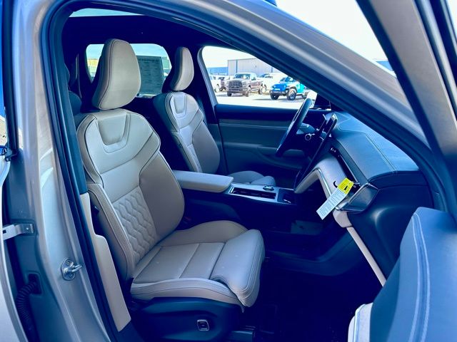 2025 Volvo EX90 Plus - Photo 20