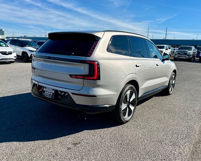 2025 Volvo EX90 Plus - Photo 6