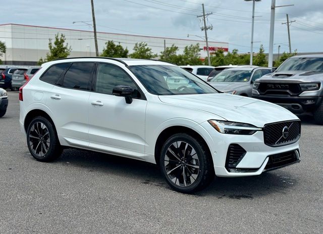 2026 Volvo XC60 B5 Plus Dark AWD's photo