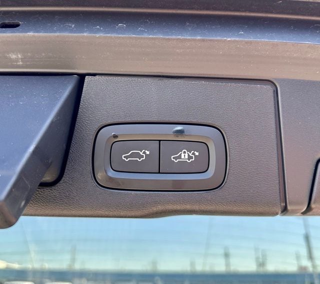 2026 Volvo XC60 Ultra - Photo 10