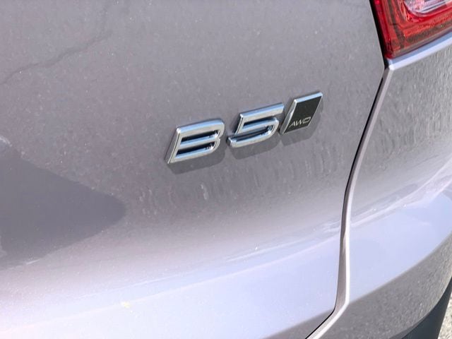 2026 Volvo XC40 Plus - Photo 12