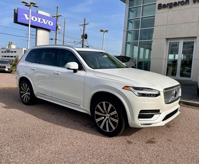 2025 Volvo XC90 B6 Core