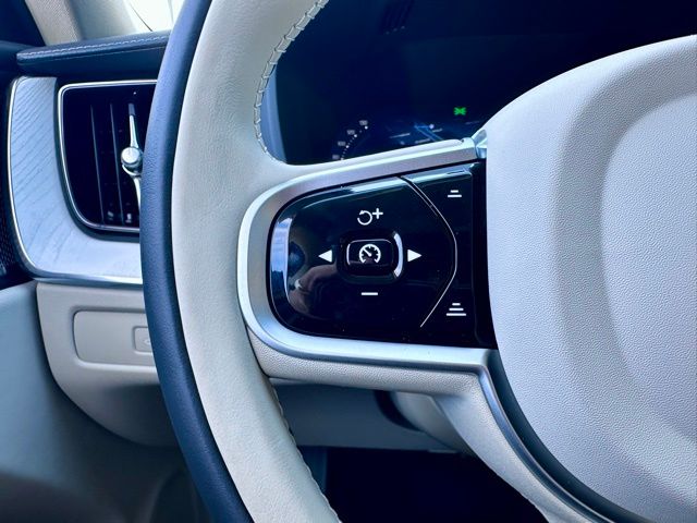 2026 Volvo XC60 Ultra - Photo 23