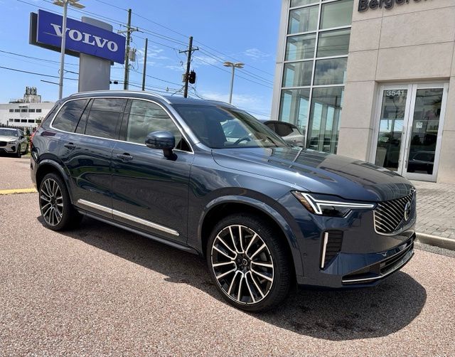 2026 Volvo XC90 B5 Plus Bright 4WD's photo