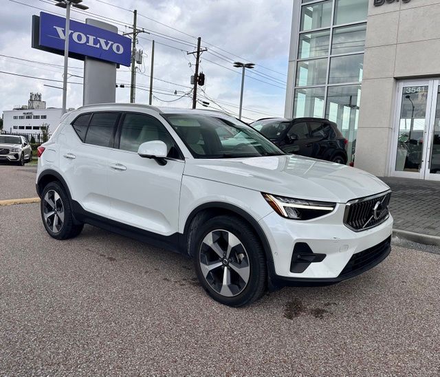 2023 Volvo XC40 B5 Plus Bright AWD's photo