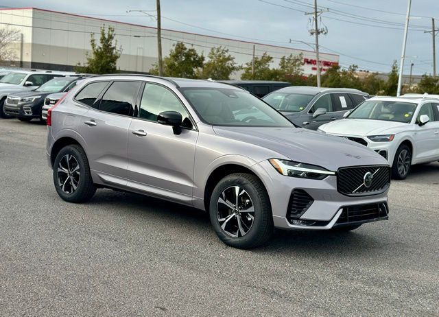 2026 Volvo XC60 B5 Core Dark AWD's photo