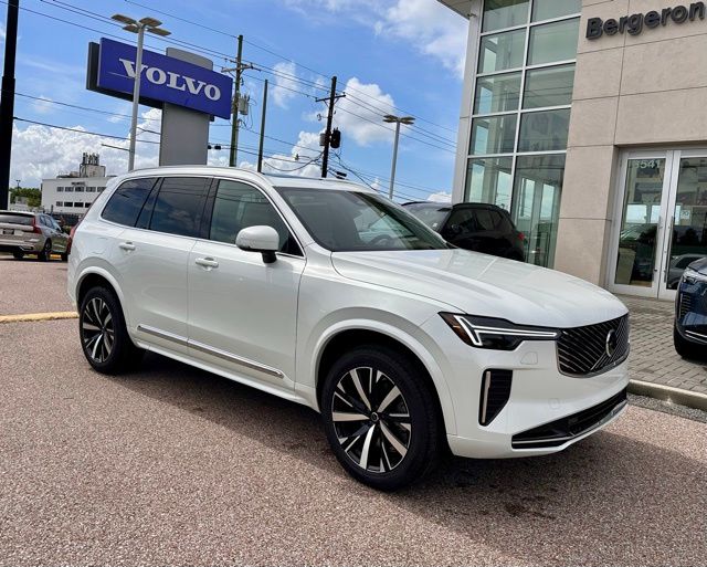 2026 Volvo XC90 B5 Core Bright 4WD's photo