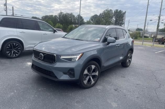 2023 Volvo XC40 B5 Plus Bright AWD's photo