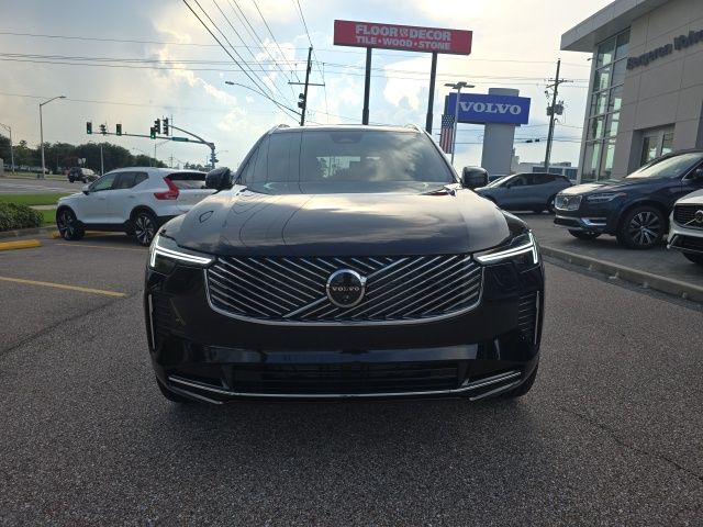 2026 Volvo XC90 Plus AWD photo 2