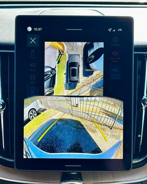 2026 Volvo XC60 Plus - Photo 30
