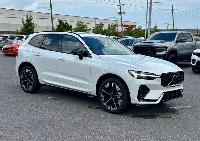 2026 Volvo XC60 B5 Plus Dark AWD's photo